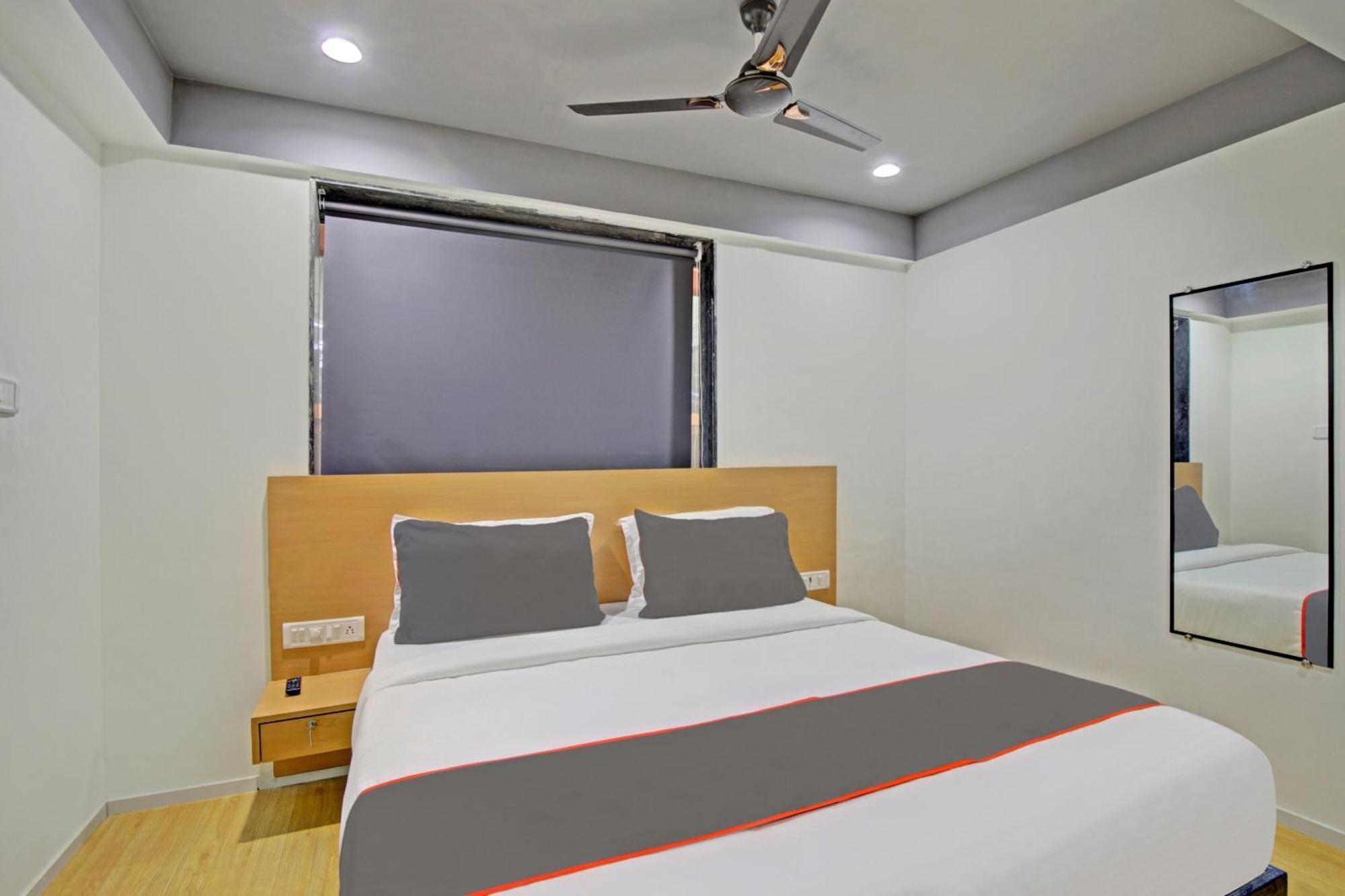 סוראט Collection O De'Pearl Hotel מראה חיצוני תמונה