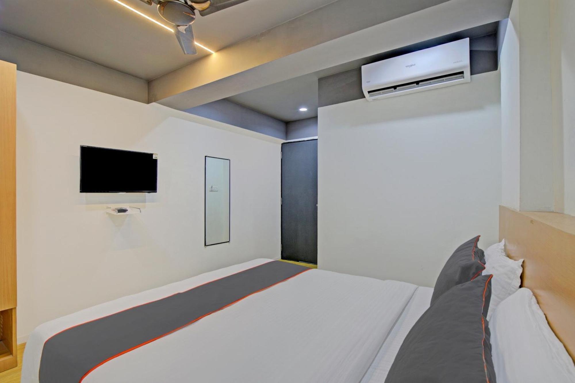 סוראט Collection O De'Pearl Hotel מראה חיצוני תמונה