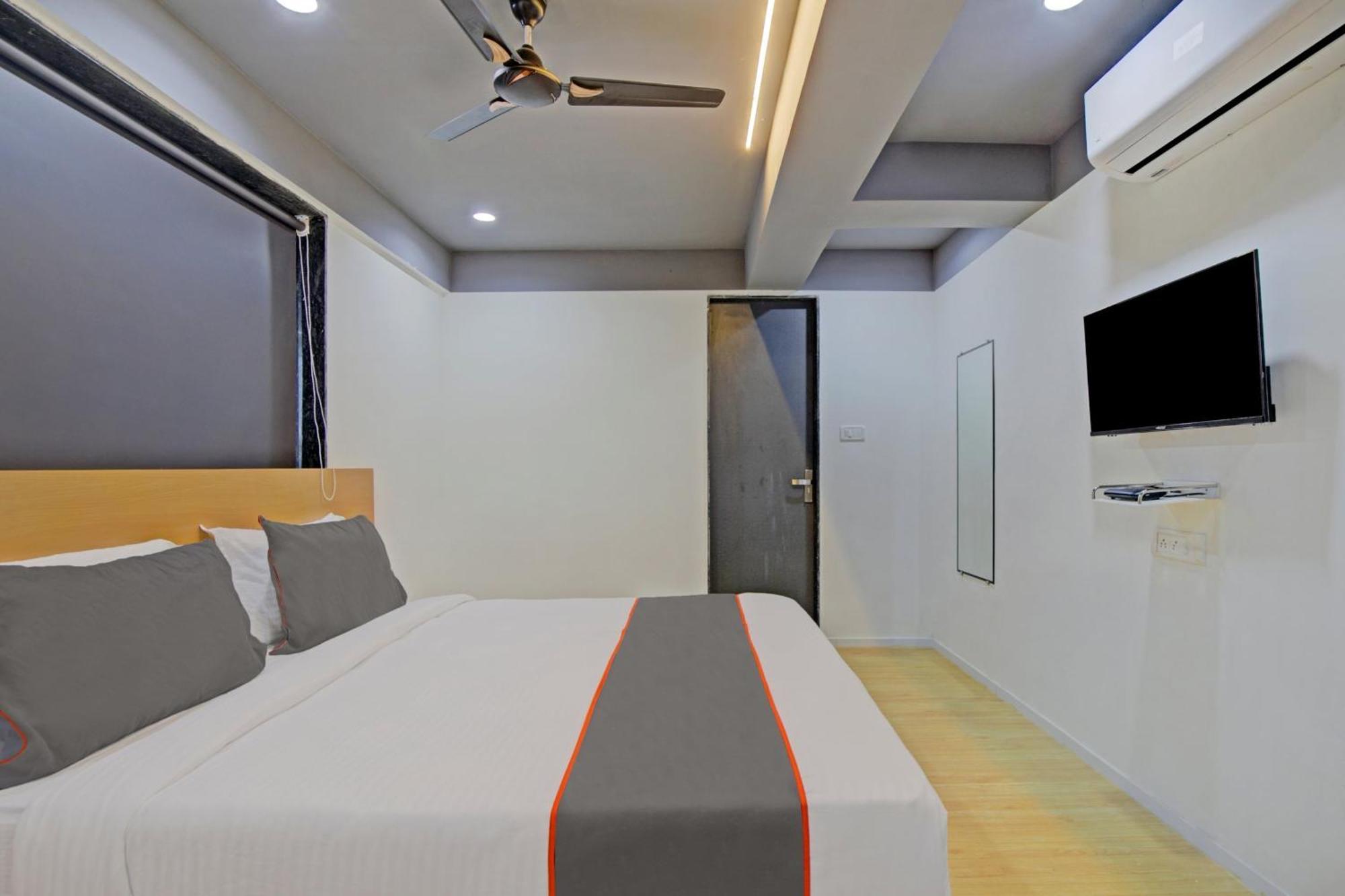 סוראט Collection O De'Pearl Hotel מראה חיצוני תמונה